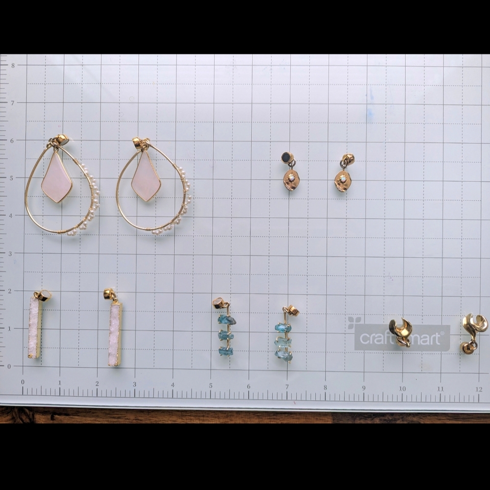Elegant Gold and Pink Earrings Set